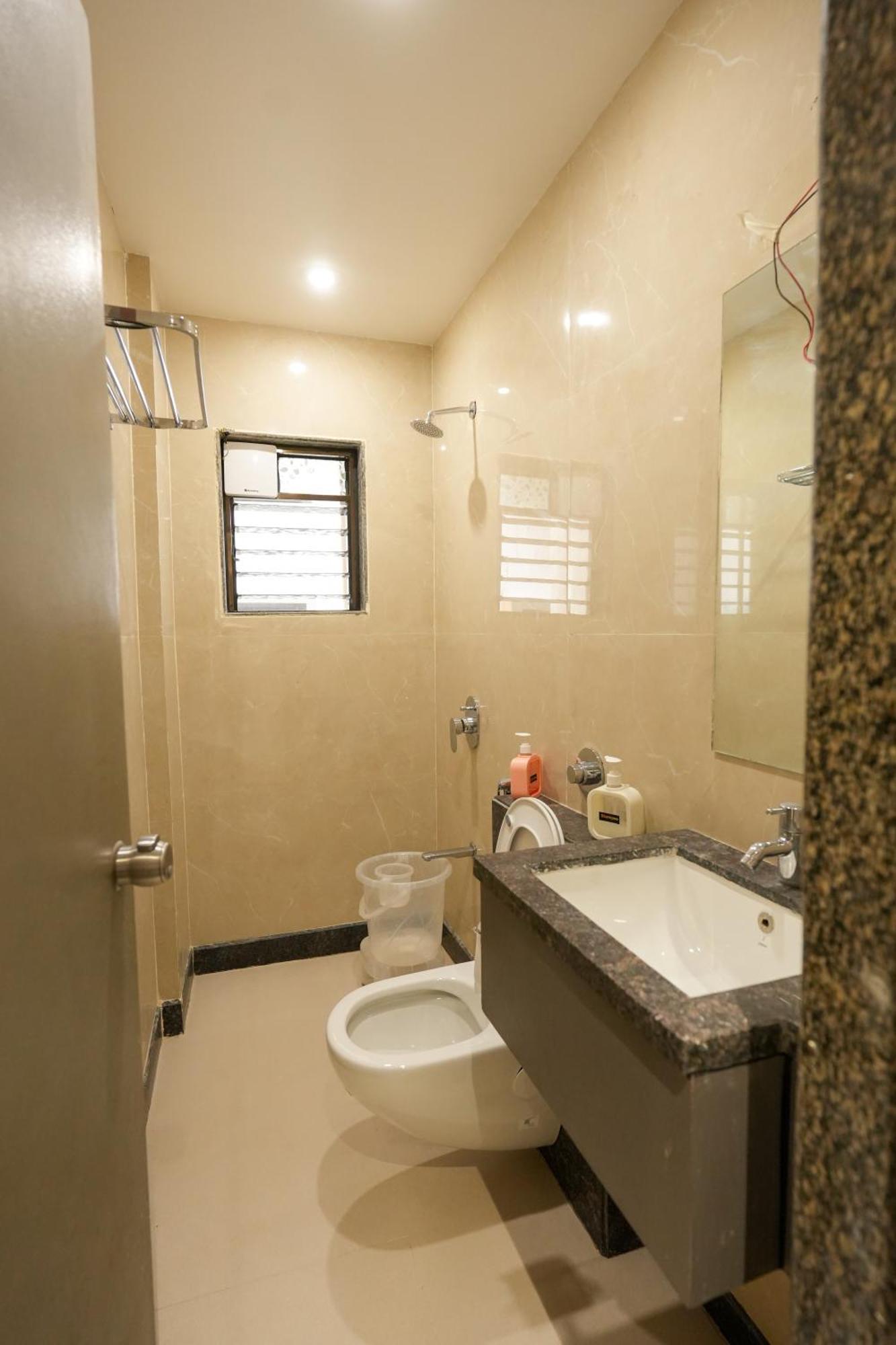 Hotel Sai Kamal Ширді Екстер'єр фото